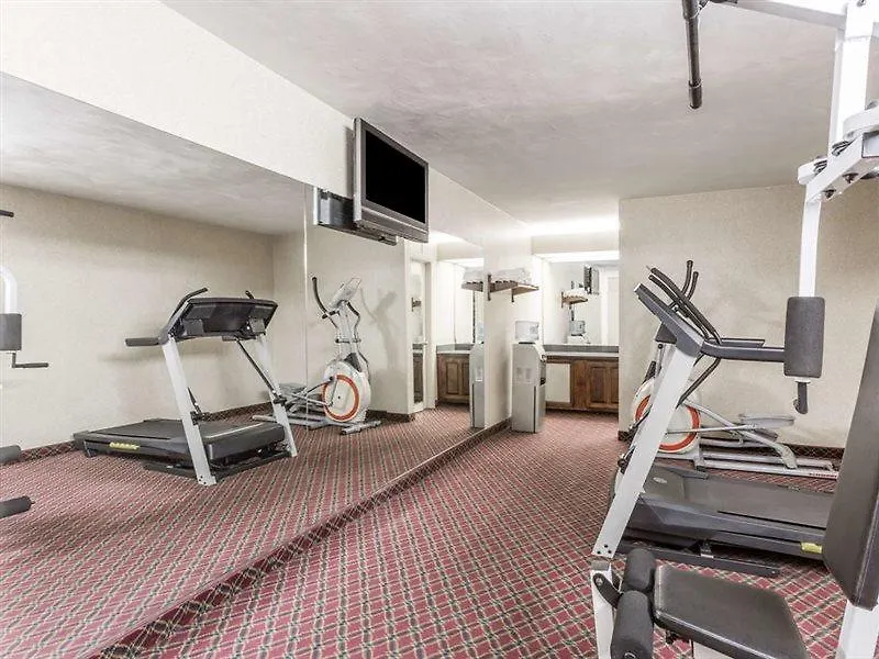 Ramada Limited Norfolk Hotel Greenwich 2*,  United States
